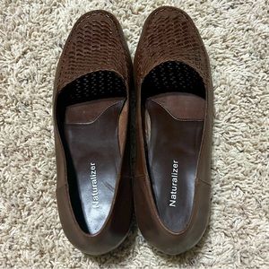 Women's Short-Heeled Brown Dress Shoes